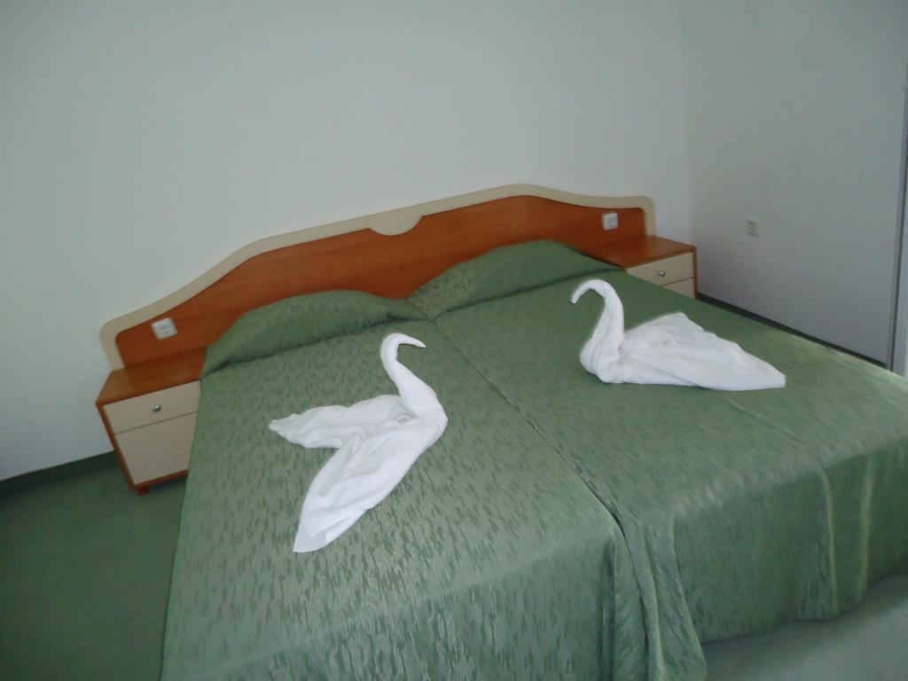 Pension Ruskovi Guesthouse Ravda ภายนอก รูปภาพ