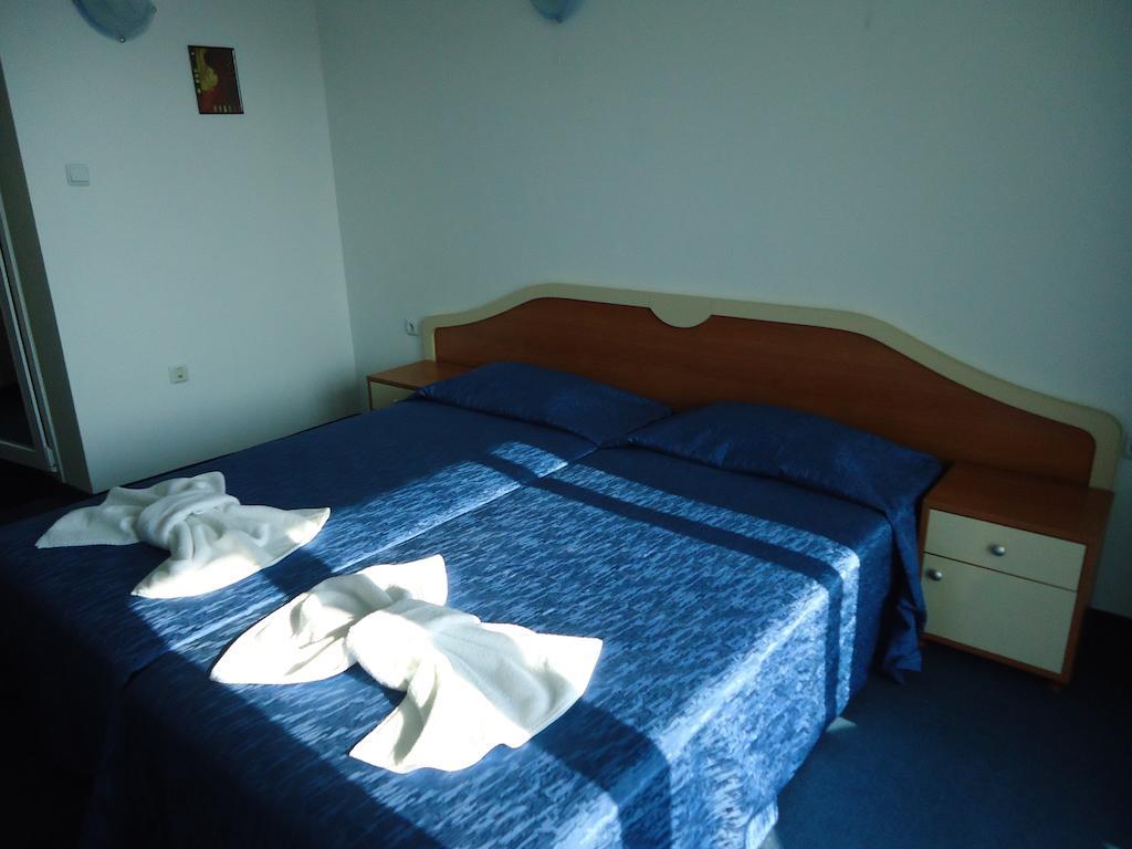 Pension Ruskovi Guesthouse Ravda ภายนอก รูปภาพ