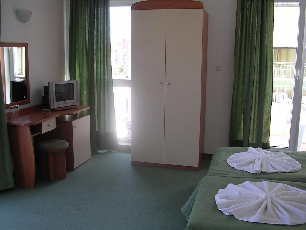 Pension Ruskovi Guesthouse Ravda ภายนอก รูปภาพ
