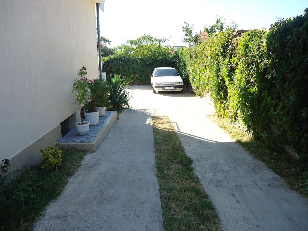 Pension Ruskovi Guesthouse Ravda ภายนอก รูปภาพ